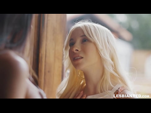 ❤️ Dívka se po několika měsících vrátí domů a skončí u lízání kundy své nevlastní matky ️ Super sex u cs.raceporn.ru ﹏